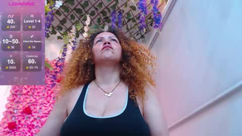 blonde_squirt_ online show from March 2, 1:18 pm