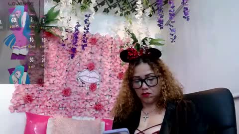 blonde_squirt_ online show from March 4, 5:21 am