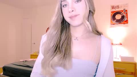 zoey  madisson 3 online show from January 16, 12:52 am