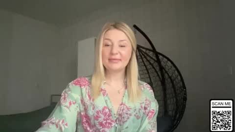 blondie_xoxoxo online show from April 25, 8:27 am