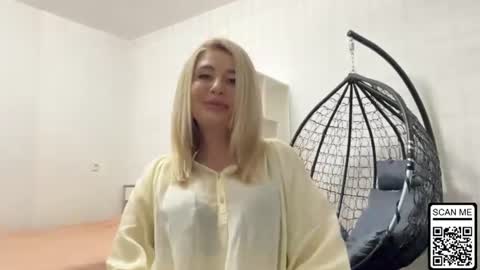 blondie_xoxoxo online show from June 22, 9:44 pm