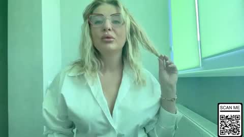 blondie_xoxoxo online show from July 12, 10:07 am