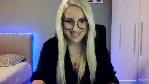 BlondLeyla online show from November 2, 9:37 pm