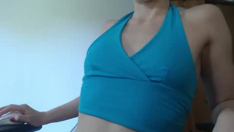 blondyelena online show from August 3, 9:04 am