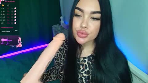 Snapshot of blowjob_queeny chatting on October 24, 8:15 am Welcome guysMy name KatePVT its Open online show from October 24, 8:15 am