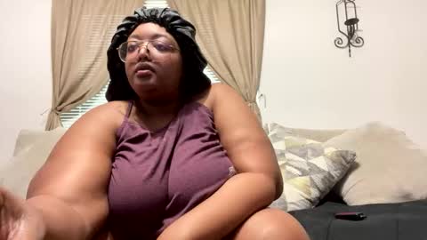 blucinnamon online show from December 15, 3:41 pm