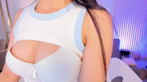 blue_angeel online show from May 11, 3:51 pm