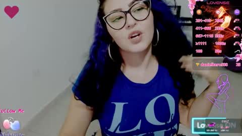 Snapshot of blue_dance chatting on October 20, 4:39 am susan online show from October 20, 4:39 am