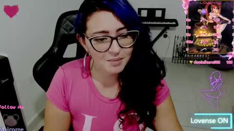 Snapshot of blue_dance chatting on October 26, 4:57 am susan online show from October 26, 4:57 am