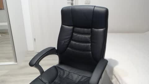 Juliet online show from December 16, 8:15 pm