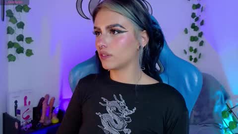 blue_kittenn online show from September 18, 5:55 am