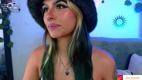 blue_kittenn online show from March 12, 10:24 pm