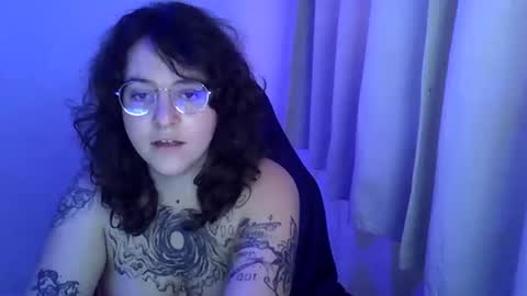 blue_liz online show from October 16, 7:24 pm