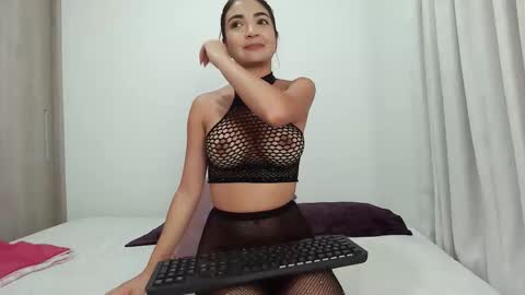 bluediamond_ online show from February 3, 1:46 am