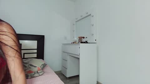 bluediamond_ online show from January 15, 3:33 am