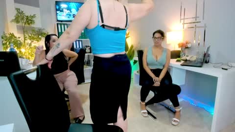 bluediamondsdreams online show from October 22, 3:13 pm