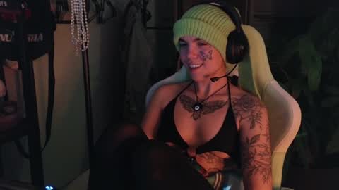 Blue online show from January 12, 5:13 am