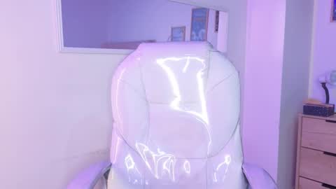        online show from December 4, 1:00 pm