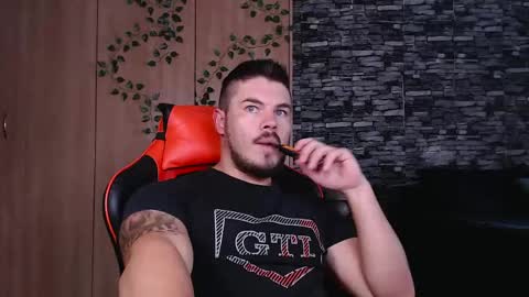 blueeyeboy0 online show from April 30, 11:59 am