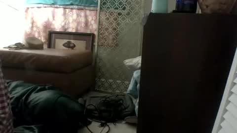 Snapshot of blushbitxh chatting on December 16, 11:01 am BLUSHBITXH online show from December 16, 11:01 am