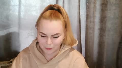 blushing_star online show from July 9, 2:10 pm
