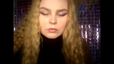 blushing_star online show from February 21, 8:18 am