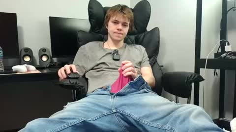 bobby72738 online show from December 22, 11:55 pm