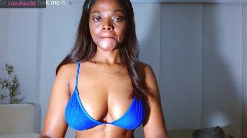 Snapshot of body_desire chatting on January 10, 10:39 am danna online show from January 10, 10:39 am