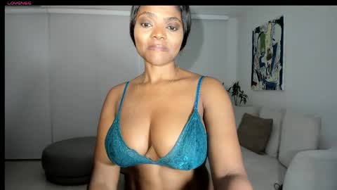 danna online show from April 25, 9:55 am