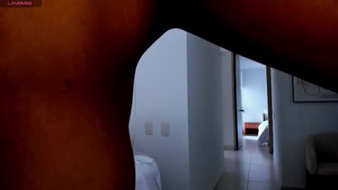 Snapshot of body_desire chatting on September 30, 1:43 pm danna online show from September 30, 1:43 pm
