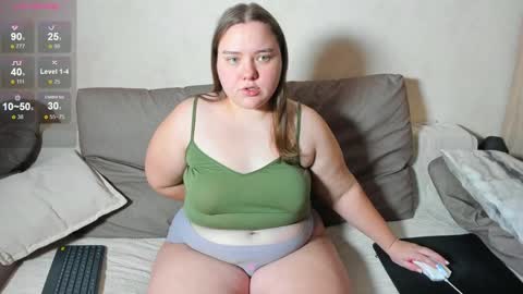 Snapshot of bodyana69 chatting on December 8, 7:43 pm bodyana     GIRLS SOLO ACCOUNT  cutie yana online show from December 8, 7:43 pm