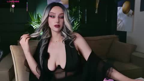 Your Mistress Bella online show from June 30, 11:24 pm