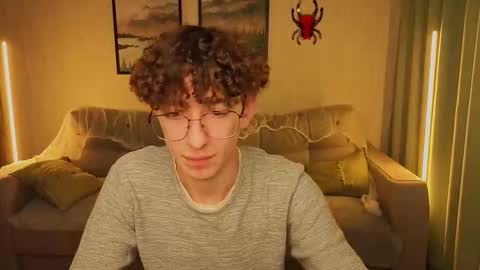 ALEXPVT IS OPEN online show from November 5, 6:21 pm