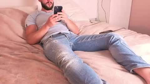 boiteasex online show from May 5, 8:03 pm
