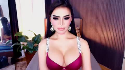 bombshellanita online show from July 25, 3:04 am