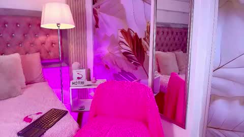 i AM Bonnie  online show from March 11, 3:42 am