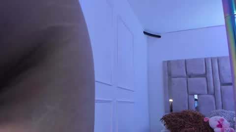 Bonnie Anderson  online show from October 16, 9:57 pm