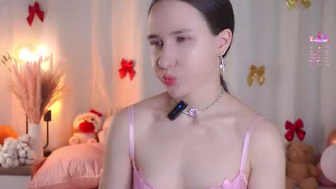 Emma online show from February 13, 1:20 am