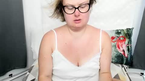 Bonnie online show from July 11, 9:45 am