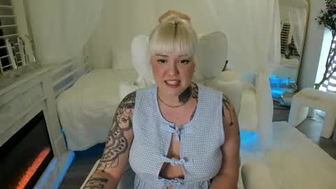 Miley online show from February 23, 3:13 am