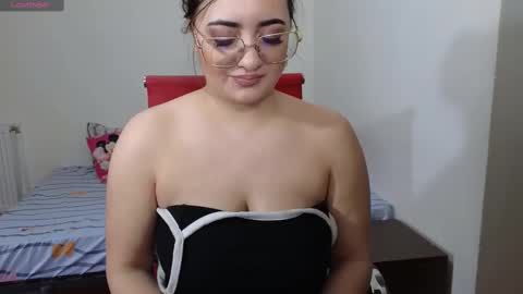 Snapshot of boom_lora chatting on February 9, 8:32 am Boom Lora online show from February 9, 8:32 am