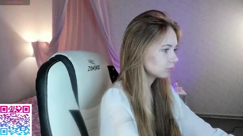 Snapshot of booozekirs_ chatting on October 3, 2:43 am Milena online show from October 3, 2:43 am