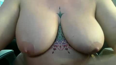 BoredCountryGirl online show from May 18, 4:07 am