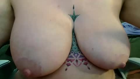 BoredCountryGirl online show from May 9, 4:07 am
