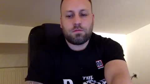 hugo online show from May 3, 1:44 am
