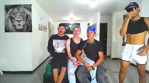 THOMAS AND DAMIAND online show from November 9, 6:10 pm