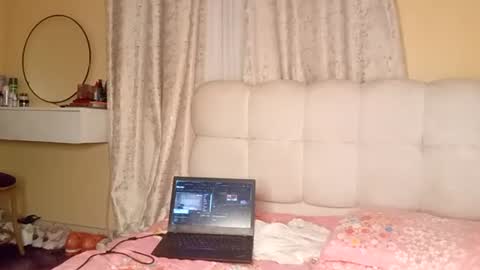 bossetassy online show from June 20, 6:25 pm