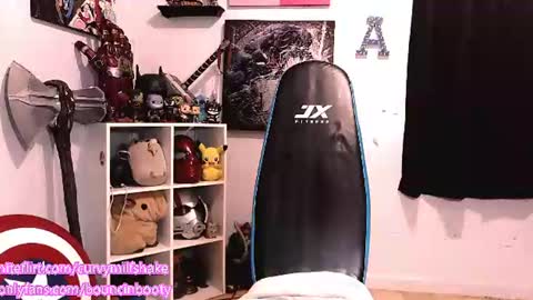 Pumpkin Butt online show from June 18, 9:14 am