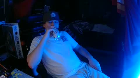 Bowerboi1217 online show from November 30, 3:13 am