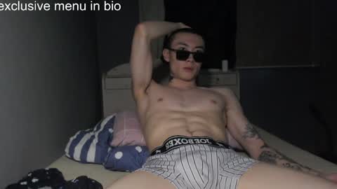 boxman556990 online show from May 3, 12:49 am